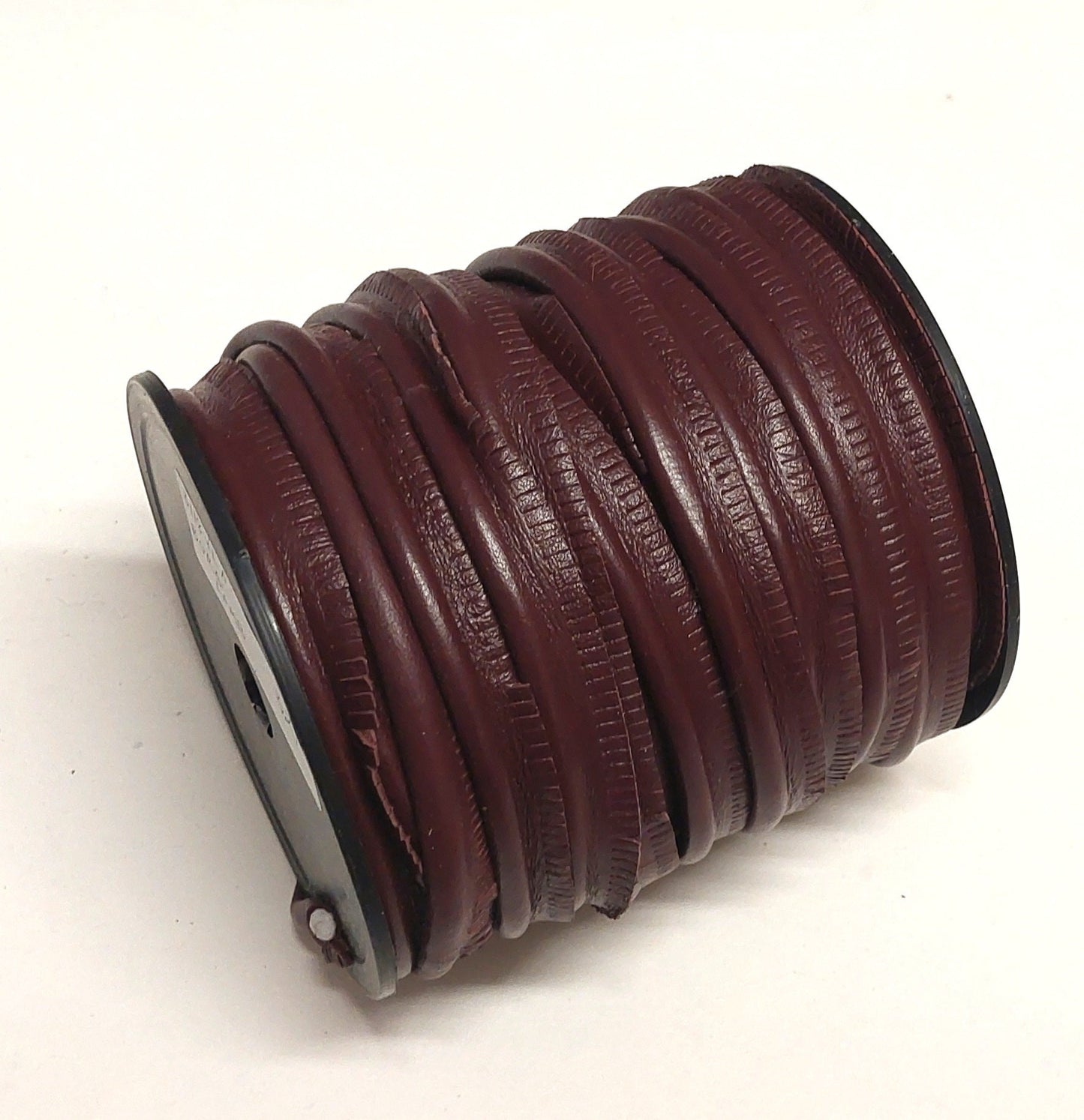 5/8" Round Cord Piping, Genuine Cowhide Leather in Burgundy Lamb (3 YDS) 3118XLA - bold piping; upholstery piping; large cushions