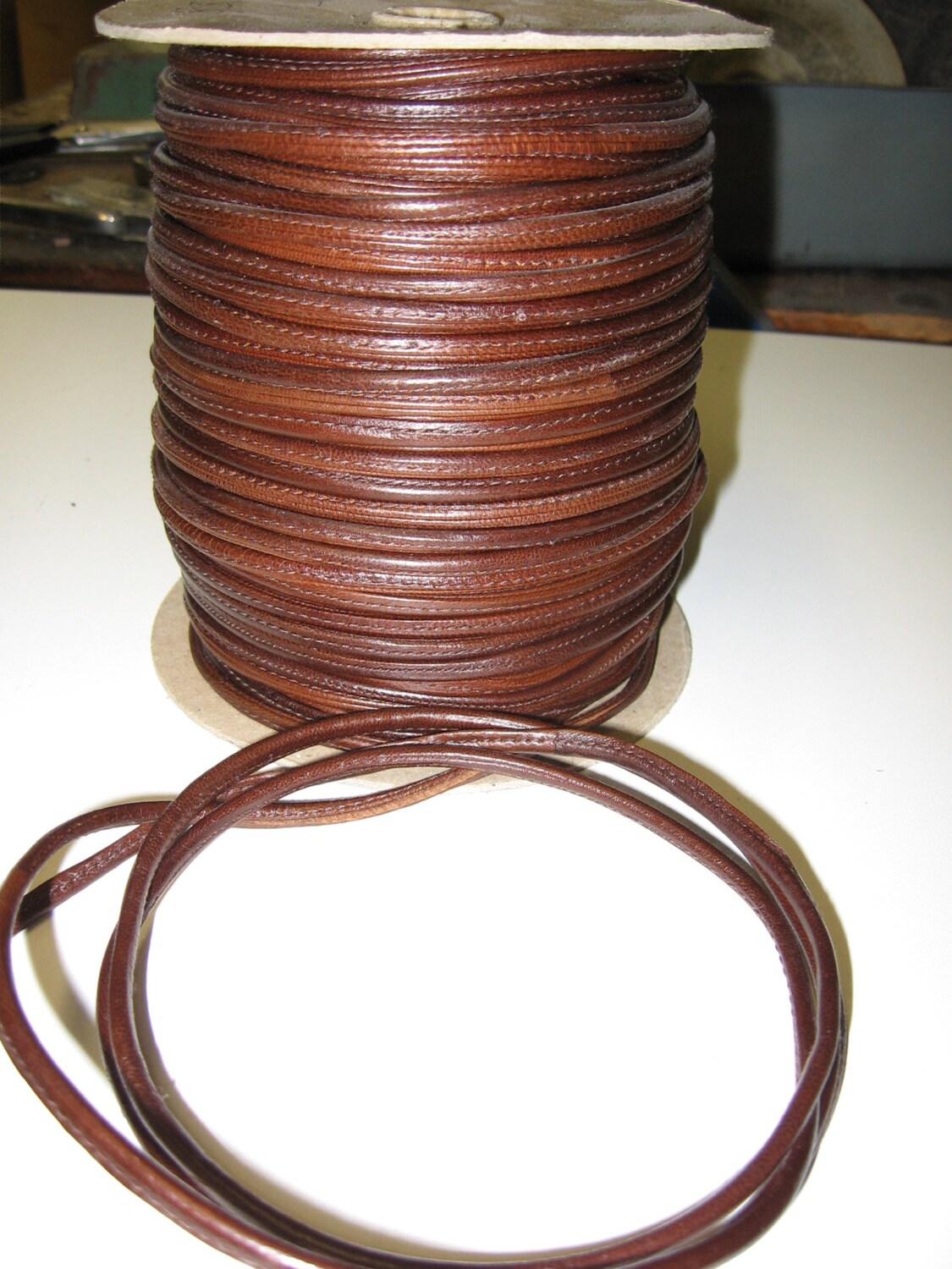 Lamb Leather Round Jewelry Cord 5/32" in Medium Brown, Stitched (5 yds) SM3214XL