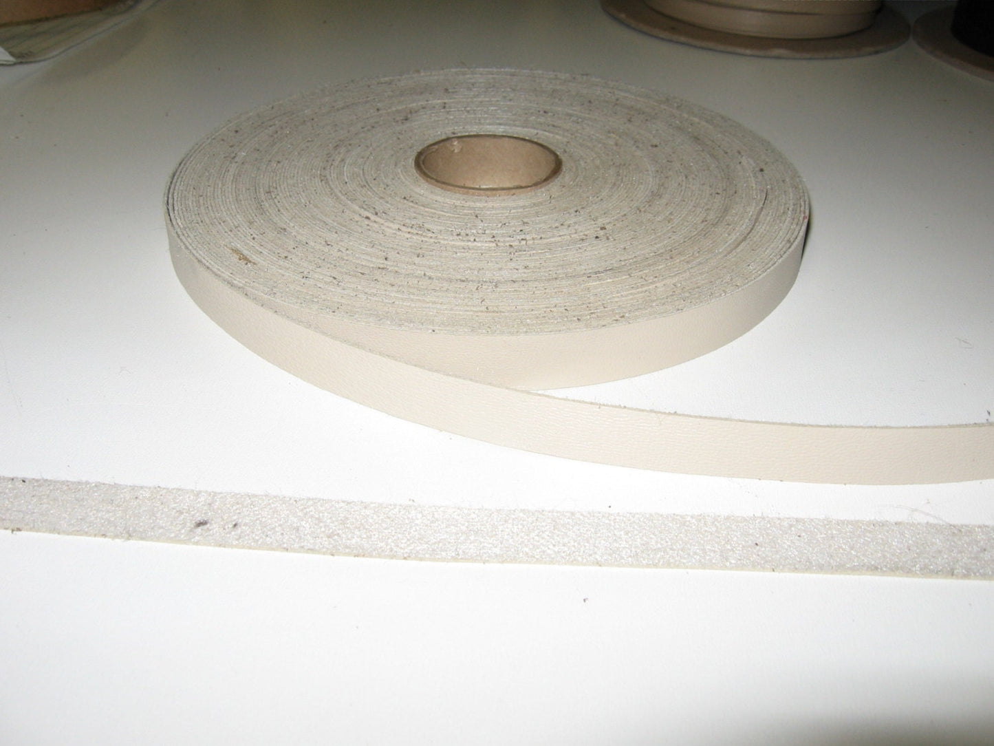 Genuine Lamb Leather Stripping in Beige 9/16" (4 yds) SM0562NL