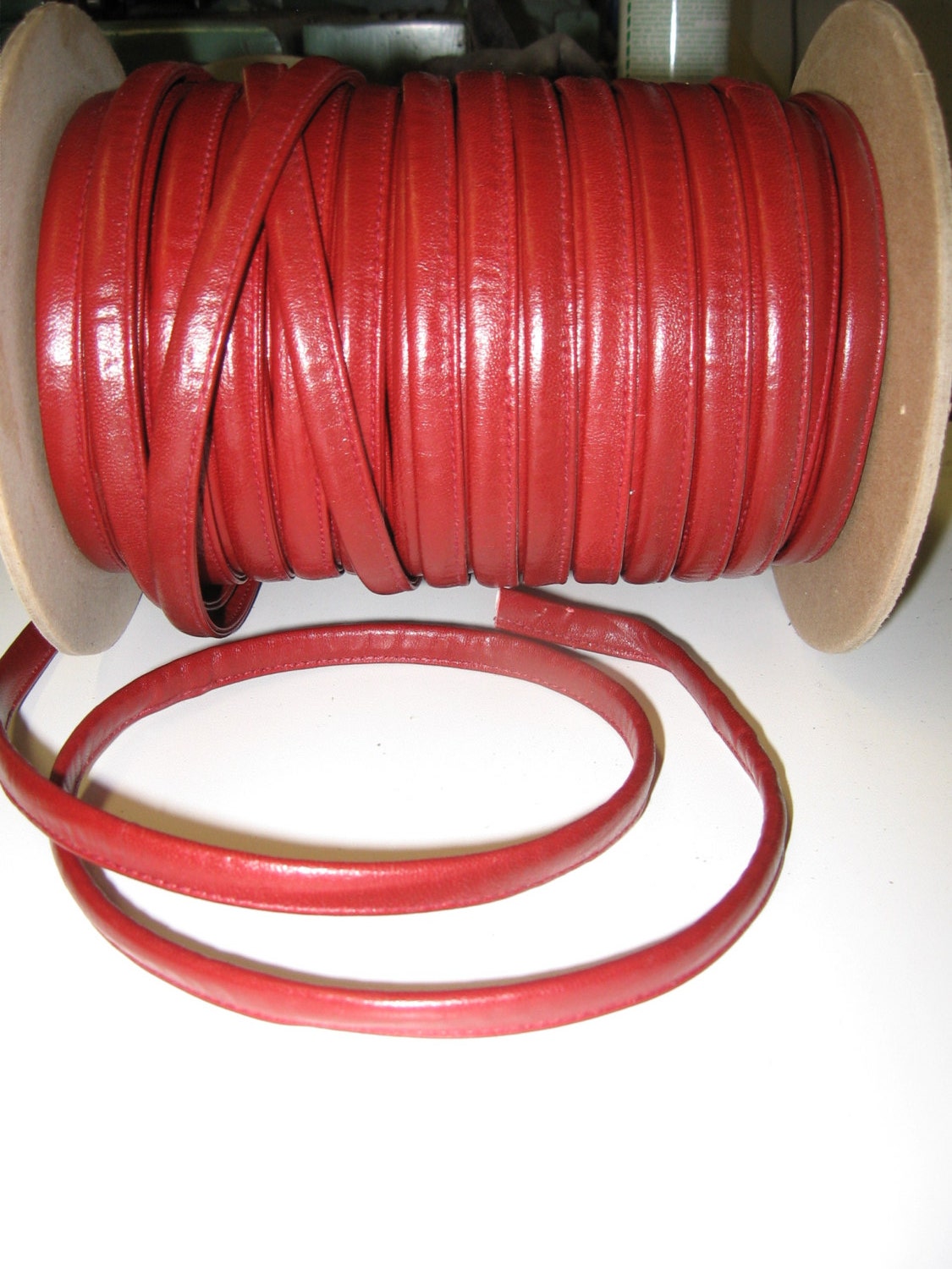 Genuine Lambskin Soft Round Cord 3/8" Red (3 yds) SM3216XL