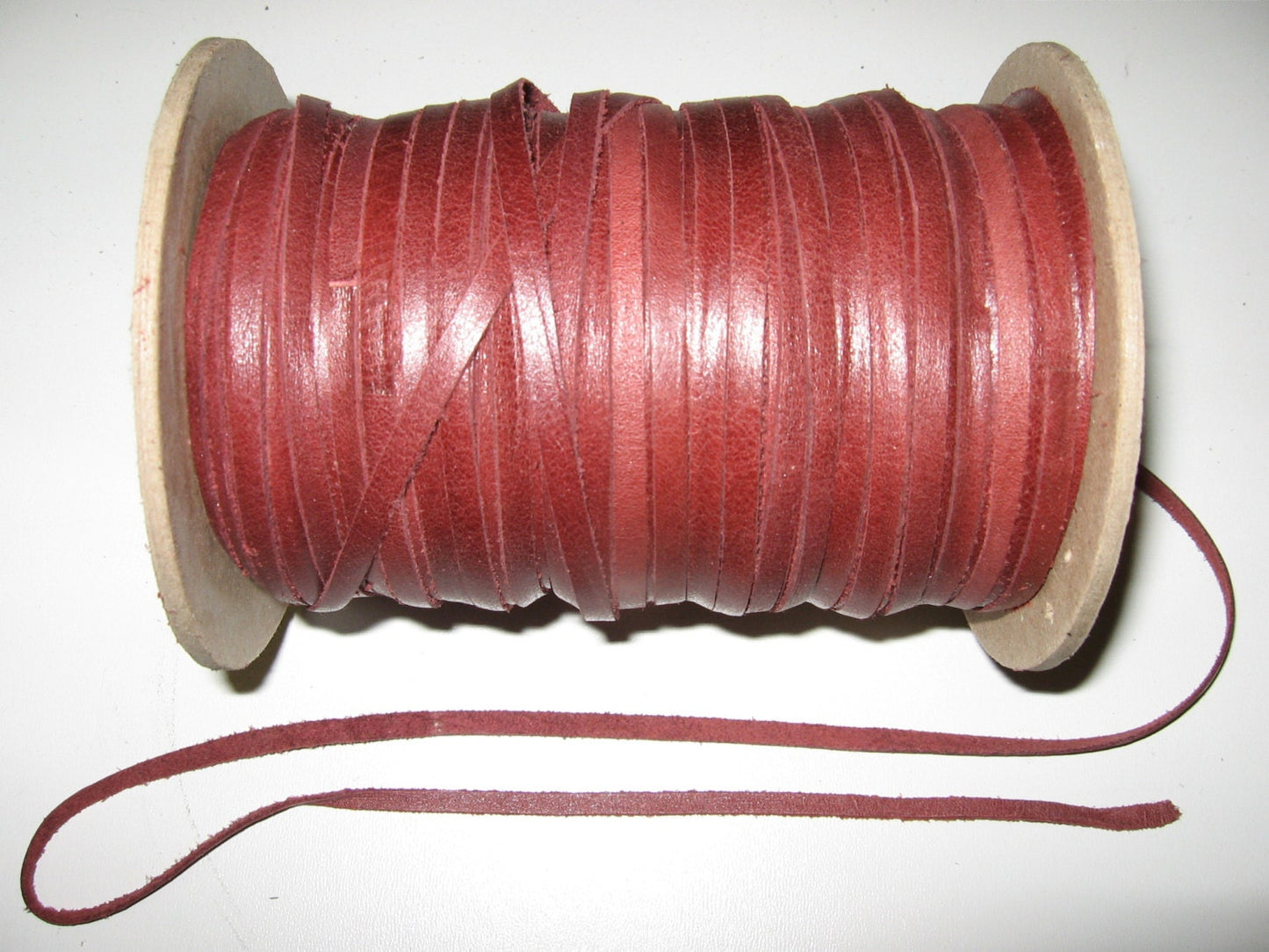 Genuine Soft Cowhide Leather Flat Stripping 3/16" in Murex (10 yds) SM0187ND