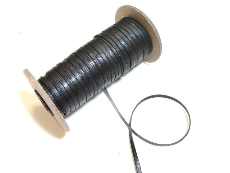5/32" Side-folded Cowhide Lacing in Shiny Black (5 yds) 0156SD9
