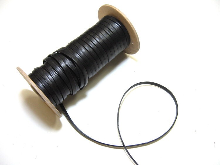 3/16" Side Folded with Reinforcement Calf Leather Stripping in Black (5 YDS) 0187SDA