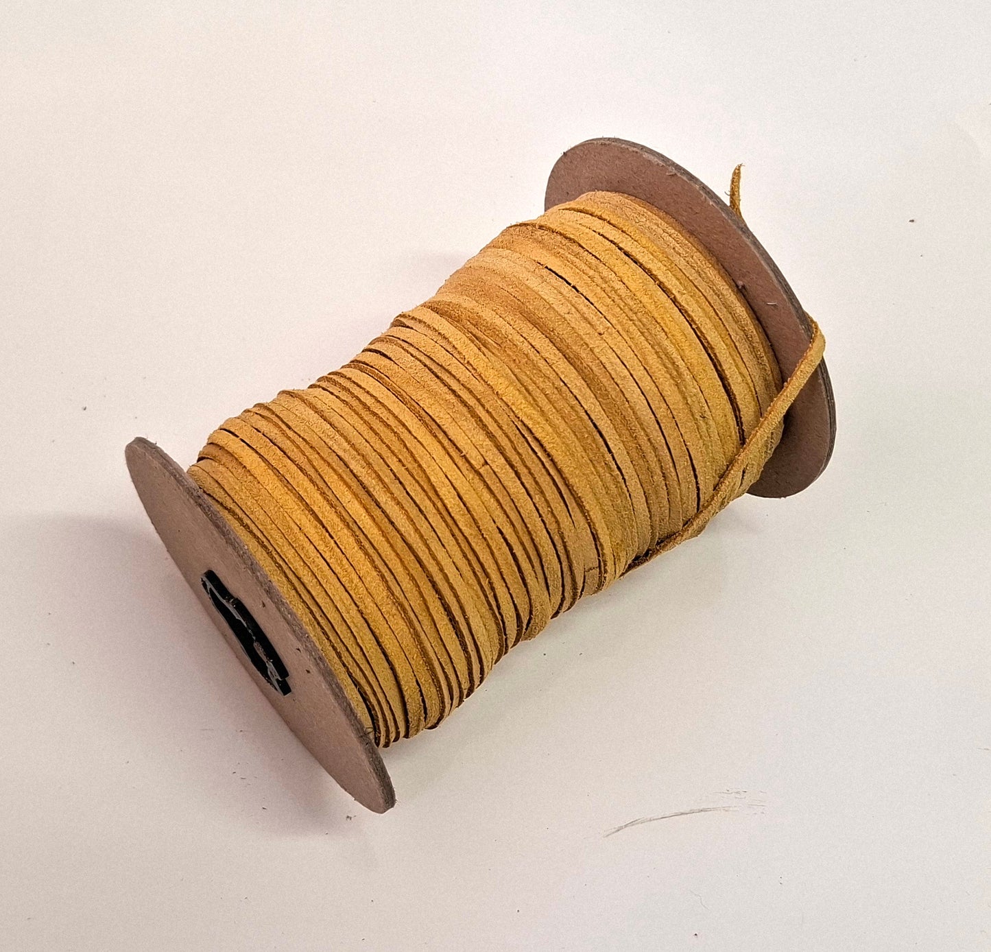 1/8" Flat, Leather Lacing in Yellow Gold Calf Suede (10 YDS) 0125NP5