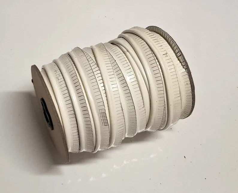 1/2" Leather Cord Piping (5 yards) in White Krinkle Patent 3446XCK