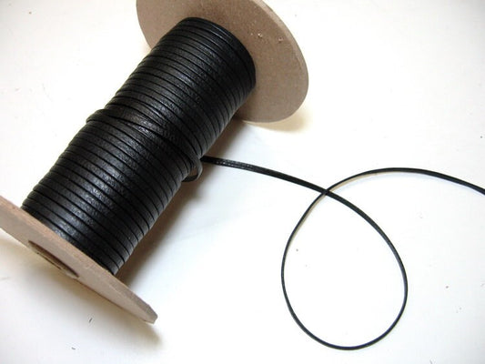 1/8" Double Folded, Reinforced, Cowhide Leather Lacing in Pebble Black (5 YDS) 0125RDA