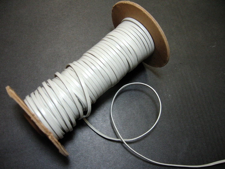 3/32" Double Folded, Reinforced, Kid Leather Lacing in Bone (5YDS) 0093RKA