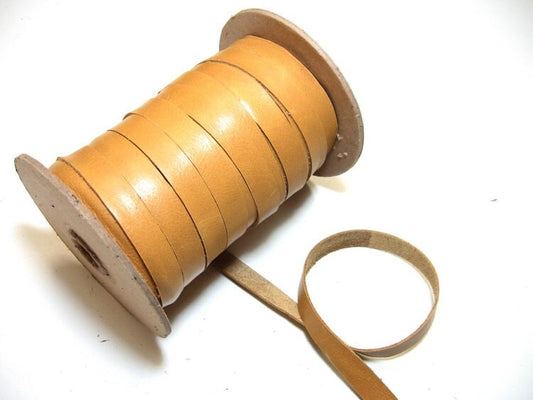 1/2" Flat Cowhide Lacing in Corral Beige (5 yds) 0500NDB DIY; leather crafts; dream catchers; leather string; lacing; fringe;