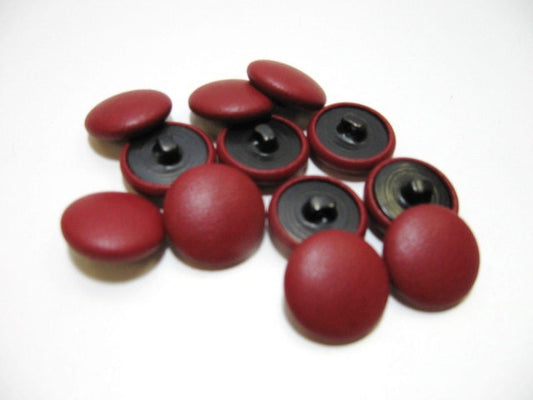 30 Line, Cowhide Covered, Hopper Back Buttons in Red Berry (12 PC.)