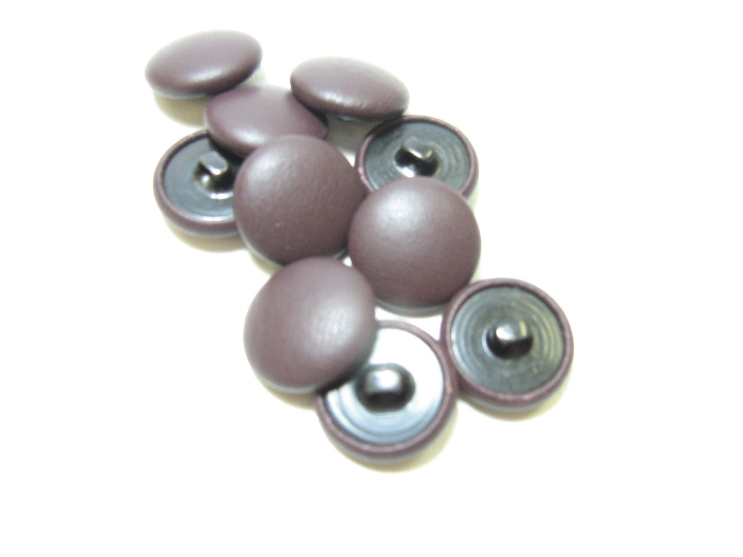 30 Line, Cowhide Covered, Hopper Back Buttons in Plum (10 PC.)