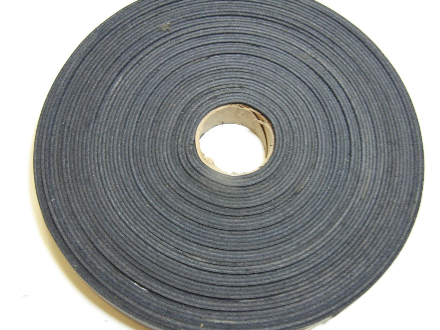 5/8" Flat, Cowhide Binding, Black (5 YDS) 0625NCB
