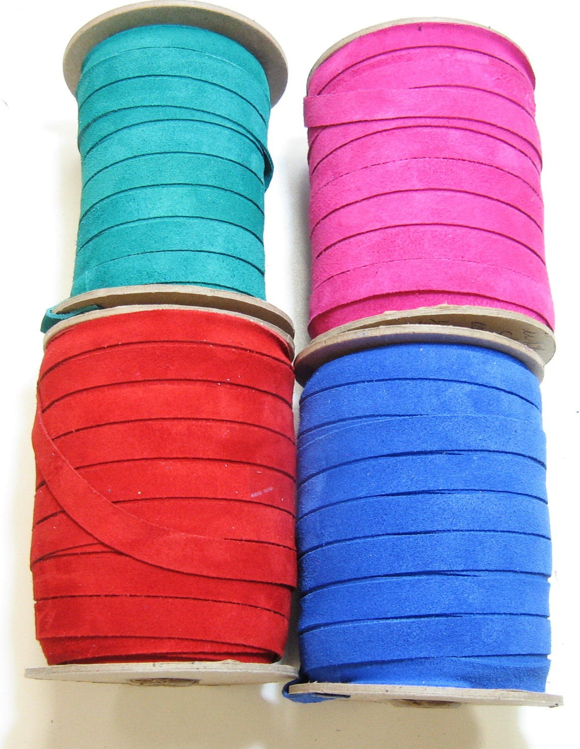 1/2" Flat, Lacing in Issy Fuchsia Pink Calf Split Suede (5 yds) 0500ND9 Fushia Fushia pink fuschia