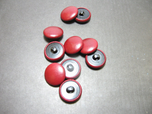 30 Line, Cowhide Covered, Hopper Back Buttons in Deep Red (10 PC.)