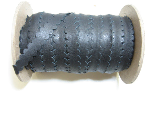 CLEARANCE!!!!   1/2" Top Stitch Scalloped Trim Tape "Ric-Rack" in Black 1500 (5 YDS) 3713XD8