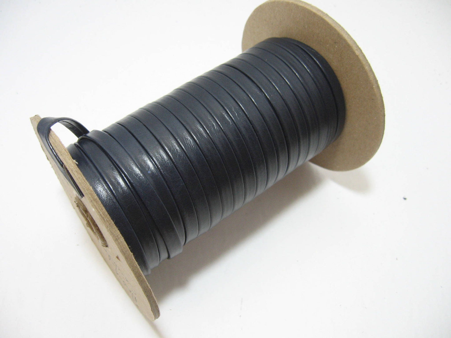 1/4" Double-folded, Cowhide Leather Lacing in Country Navy (3 yds) 0250BDB *card*