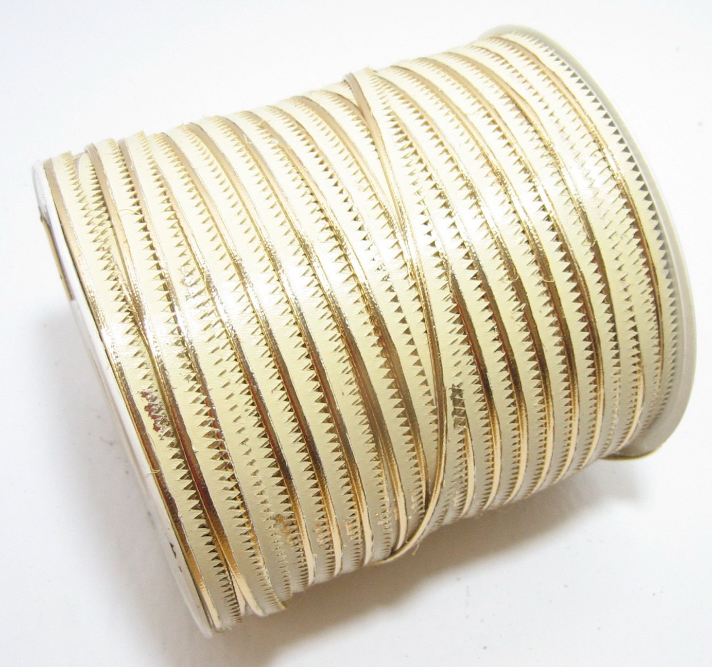 Gold Mylar Vegan Piping/Welting Small Seam for Close Stitching - piping, fancy trim (10 yards) - Shoe makers, shoe industry 2868XM