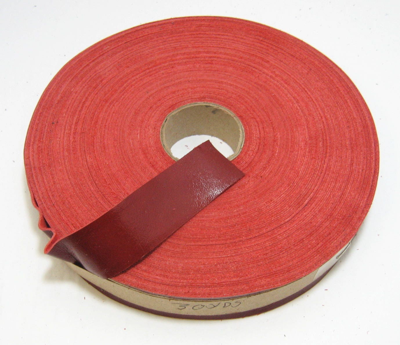 1" Flat Cowhide Leather Binding in Country Red (5 yds) 1000ND9; trim tape, edge binding