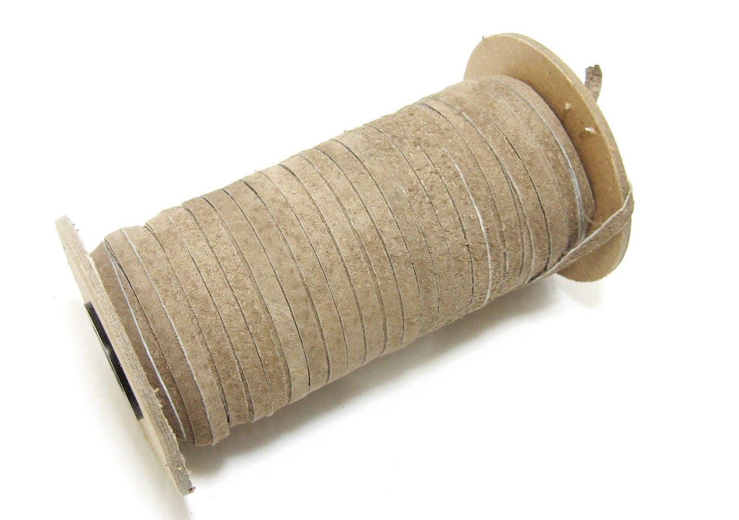 3/16" Flat, Suede Pig Split Lacing in Taupe  0187NP4