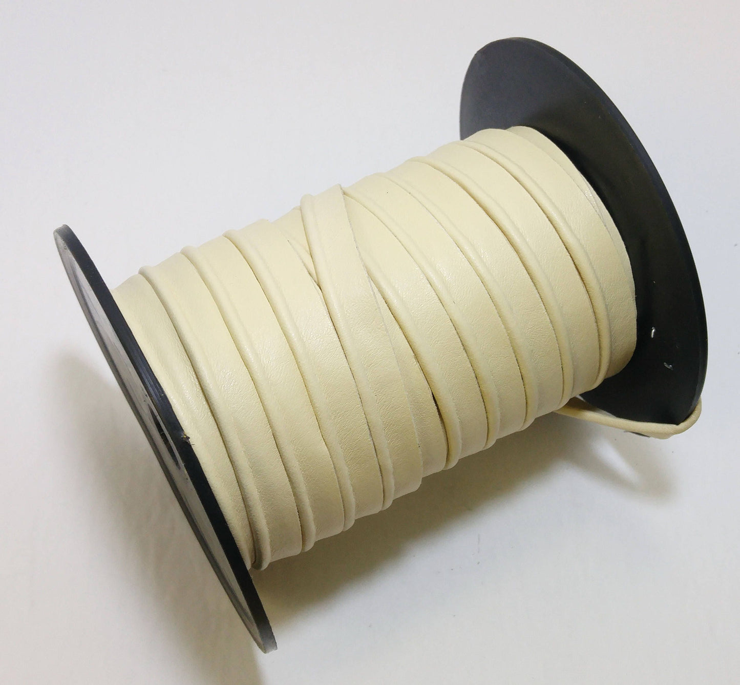 1/2" Cord Piping in Bone/Off White Polyurethane Faux Leather 3277XUNAT (5 YDS) Vegan Friendly