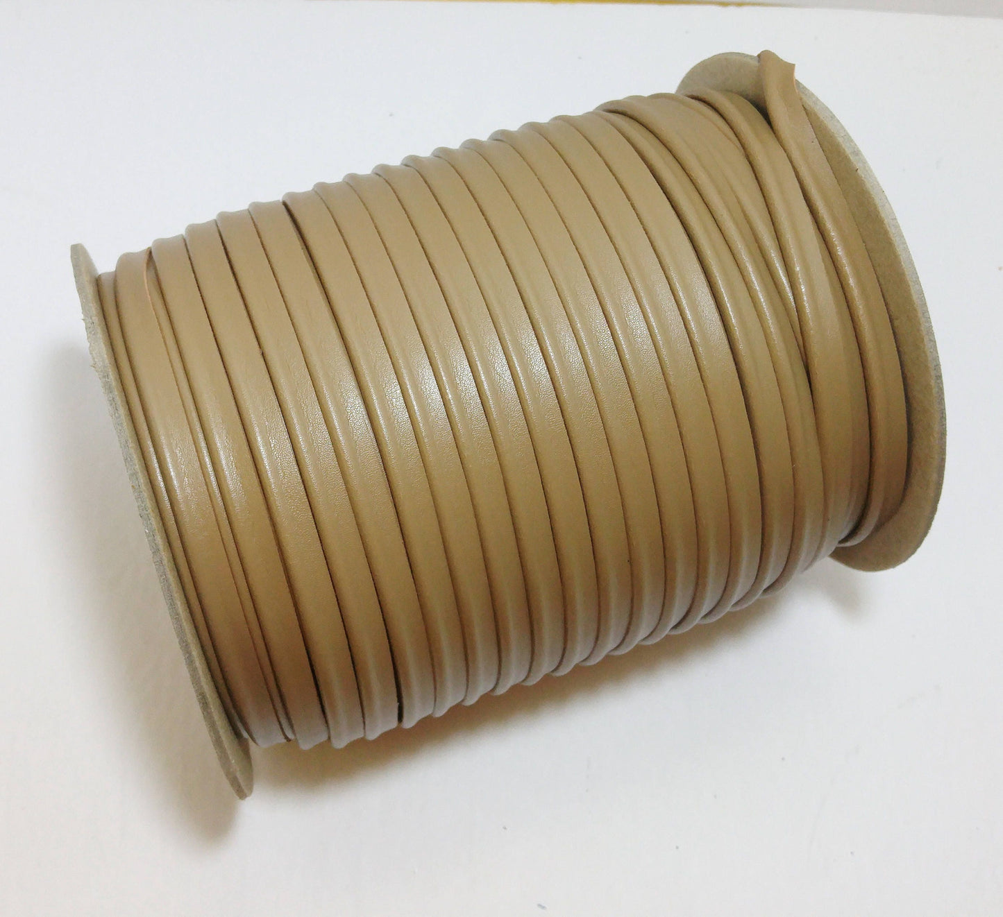 Tan Koram Leatherette Cord Piping 5/16" (5 yds) 2095XUKOR