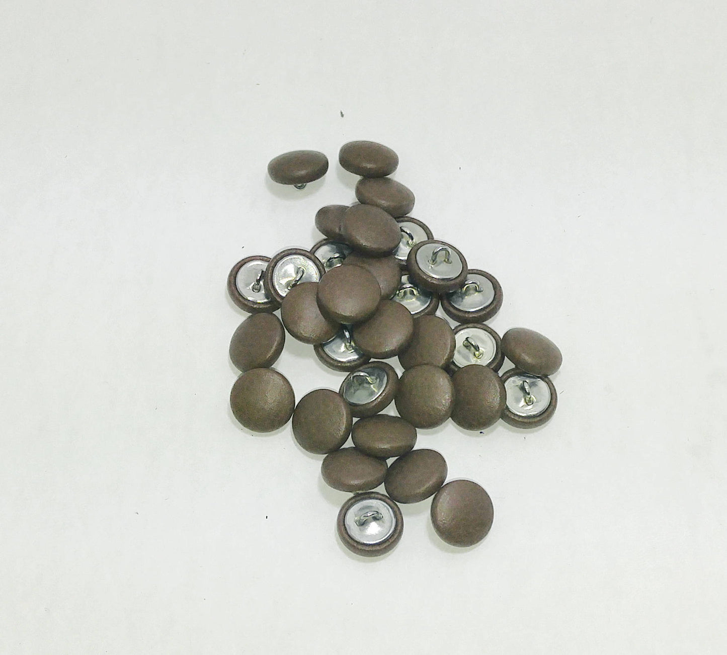 32 x 16L Leather Covered Loop Back Buttons in Matte Brown 16HPLR000C