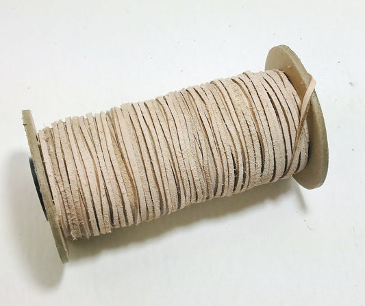 3/32" Flat Genuine Cowhide Leather Lacing in Natural Veg Tan (10 yards) 0093NCG