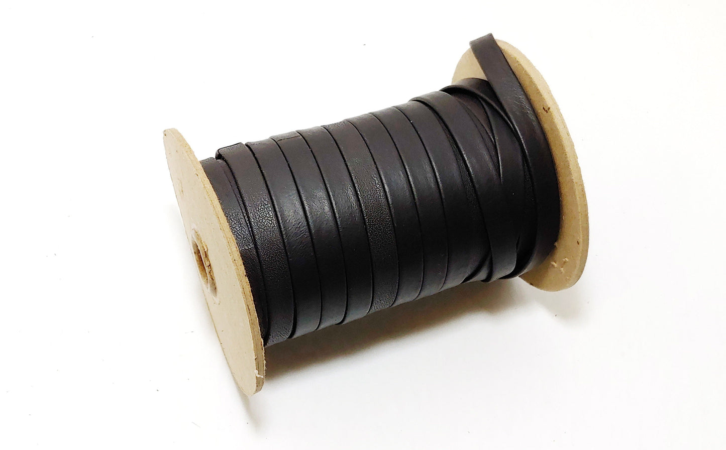 3/8" wide Cowhide Leather Lacing in Chocolate Brown (3 yds) 0375RD8 - Double-folded and reinforced