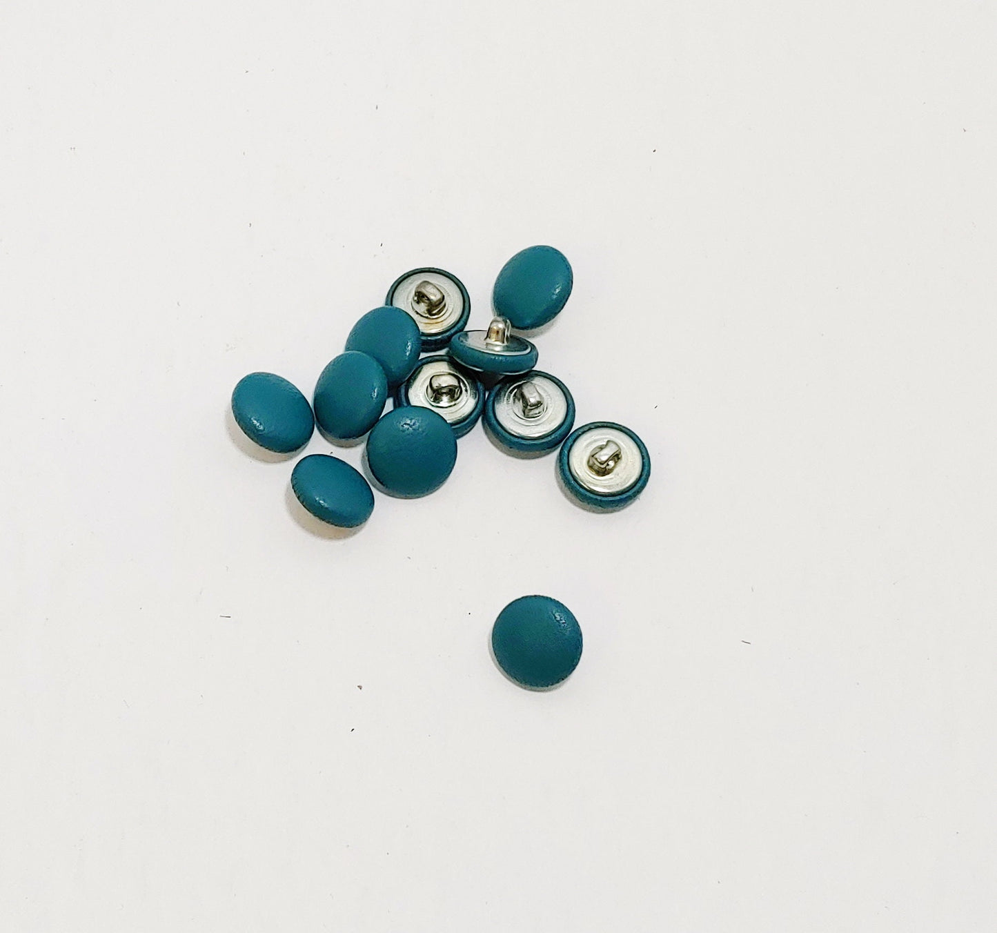 Lamb Leather Covered Buttons in Turquoise - 24 line or 30 line - aqua blue green