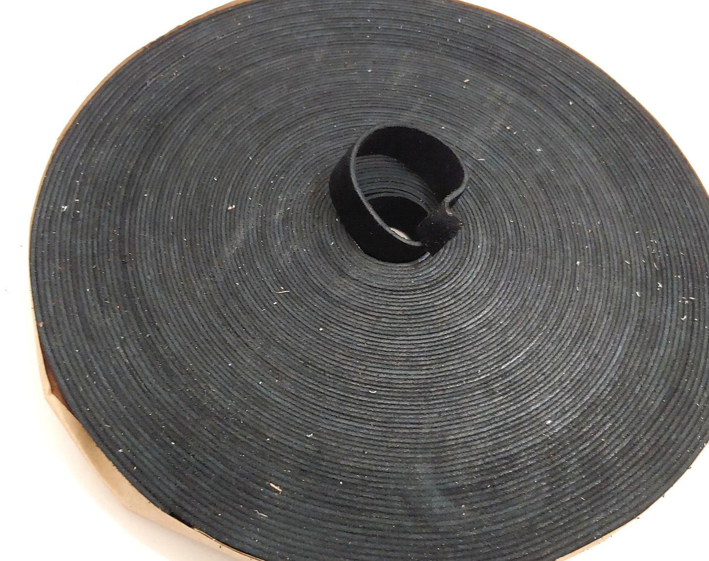 5/8" Flat, Cowhide Suede Binding, in Black (5 YDS) 0625ND7 thickness of .065"