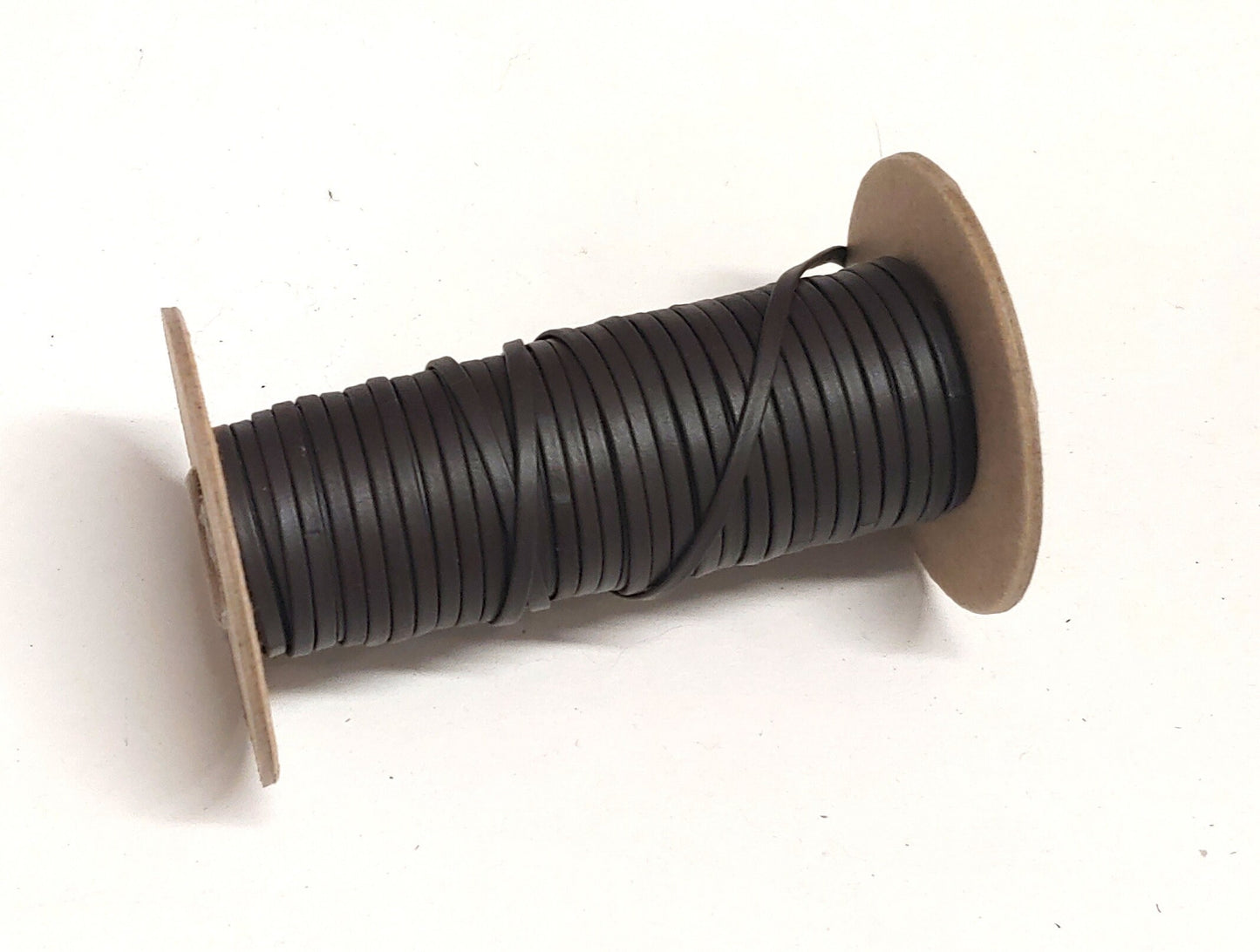 1/8" Double Folded, Reinforced, Cowhide Leather Lacing in Brown Silky (5 YDS) 0125RDA