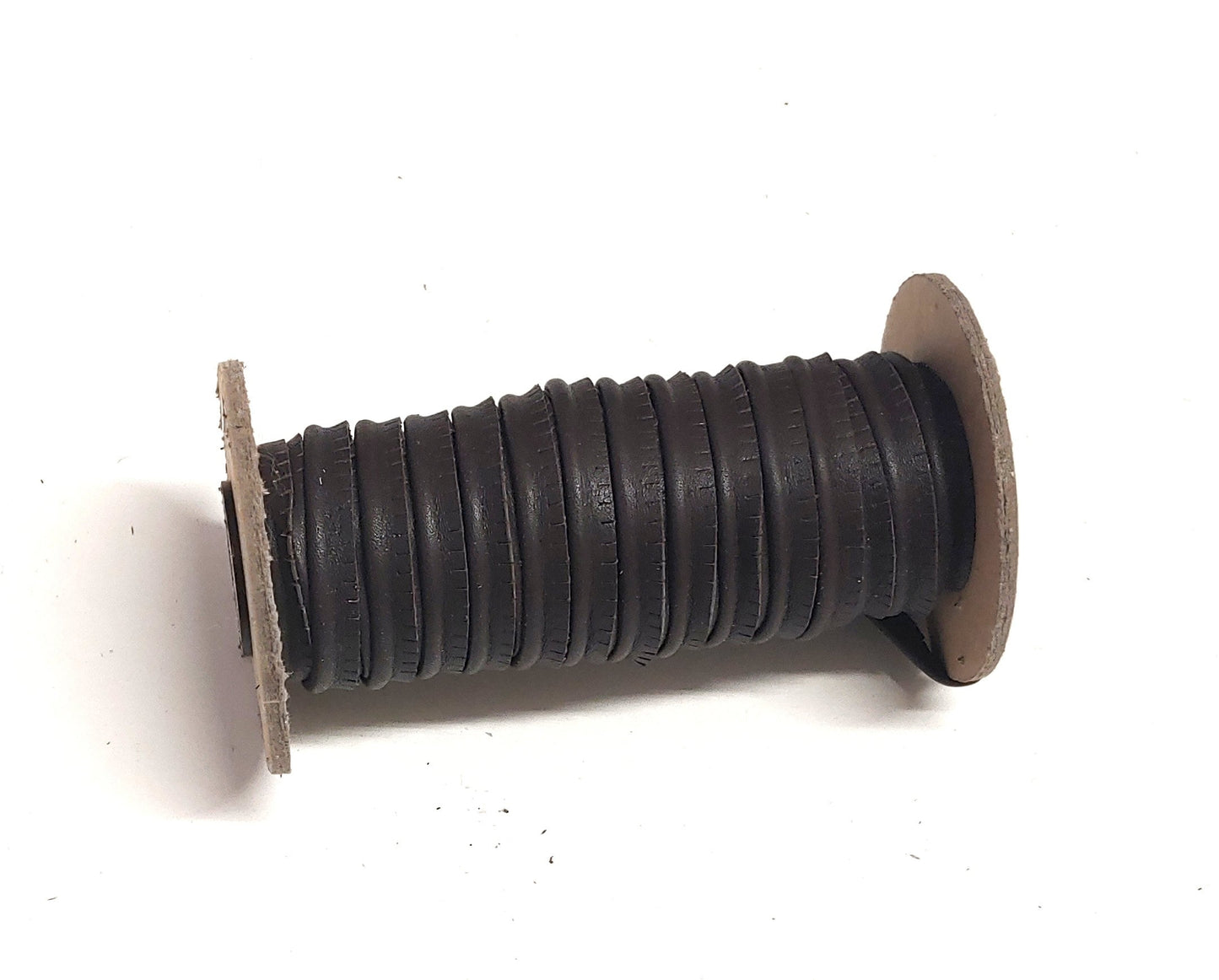 Waxy Brown Slashed Leather Cord Piping  5/16" (3 yds) 2095XDB