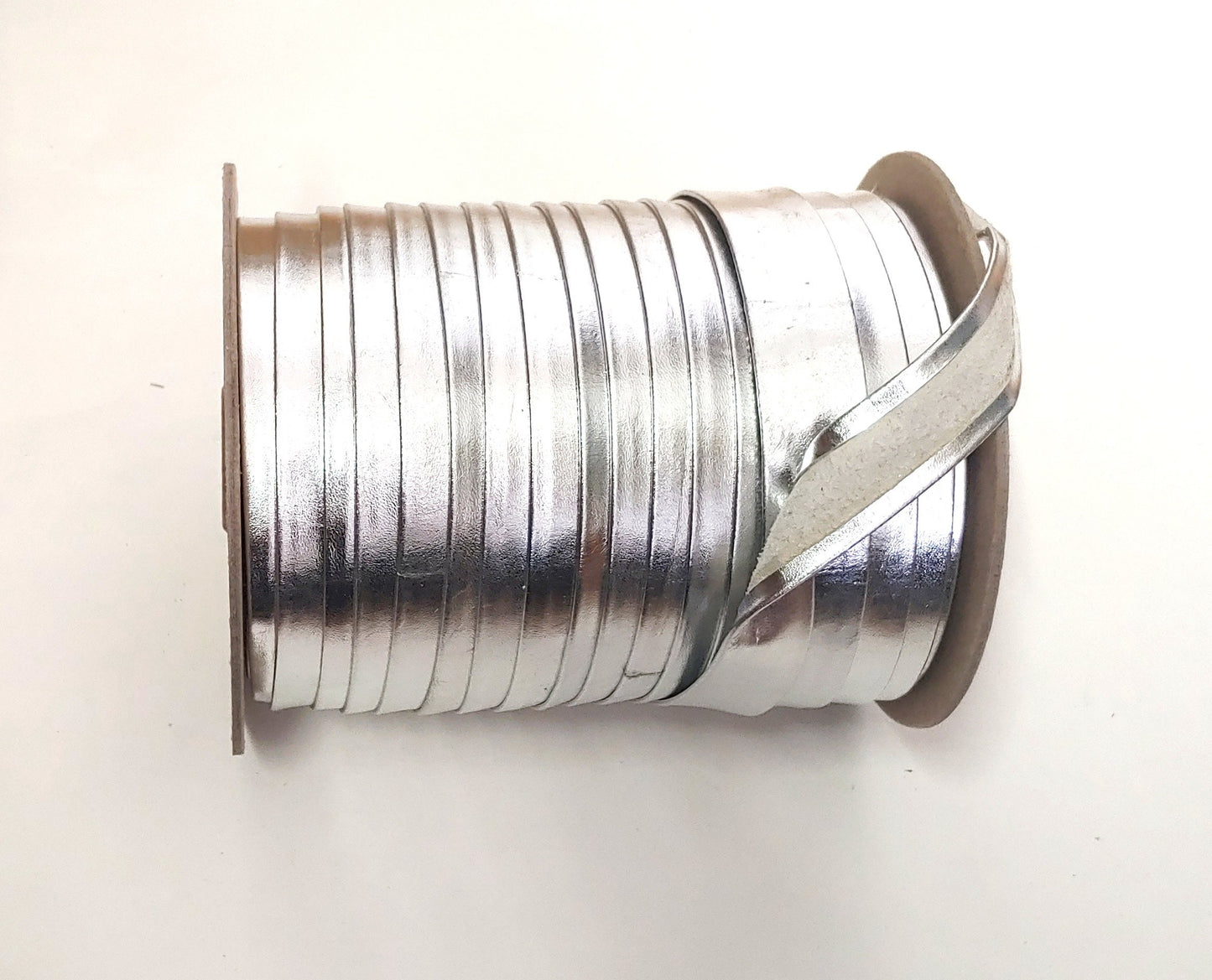 1" wide Open Fold Genuine Leather Binding in Silver Metallic ( 2 YDS) 3069XDD edge binding