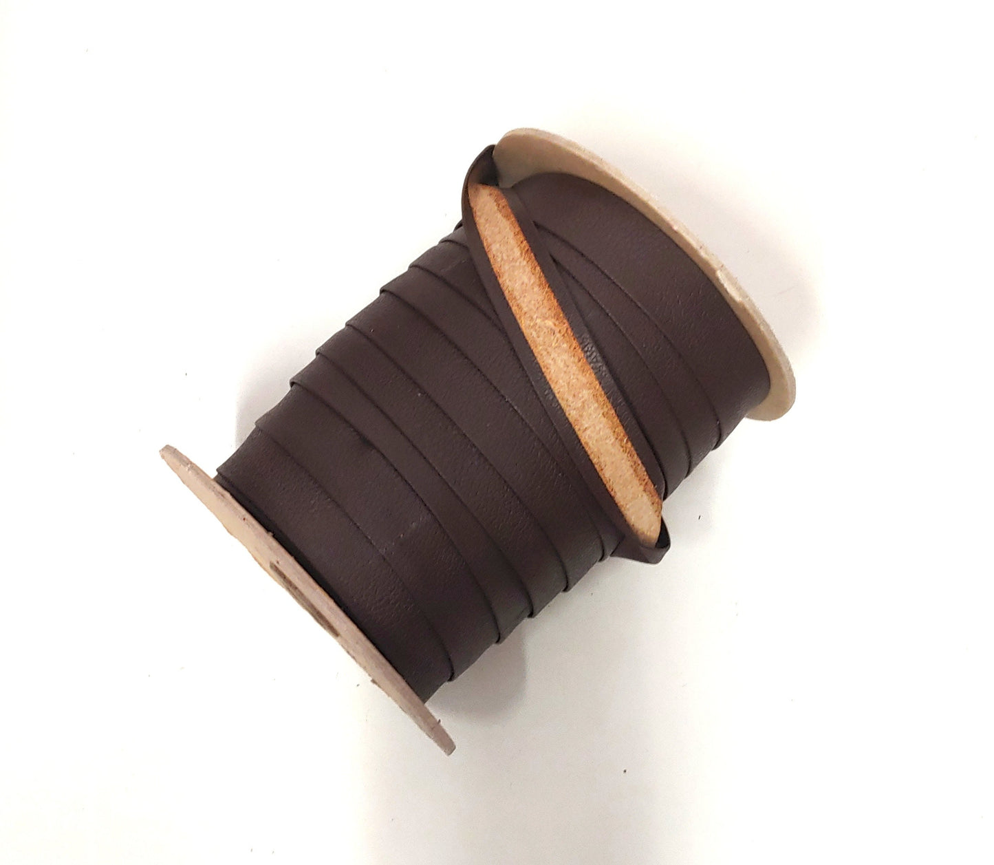 1" wide Open Fold Genuine Leather Binding in Medium Brown Grain (2 yards) 3069XDB edge binding
