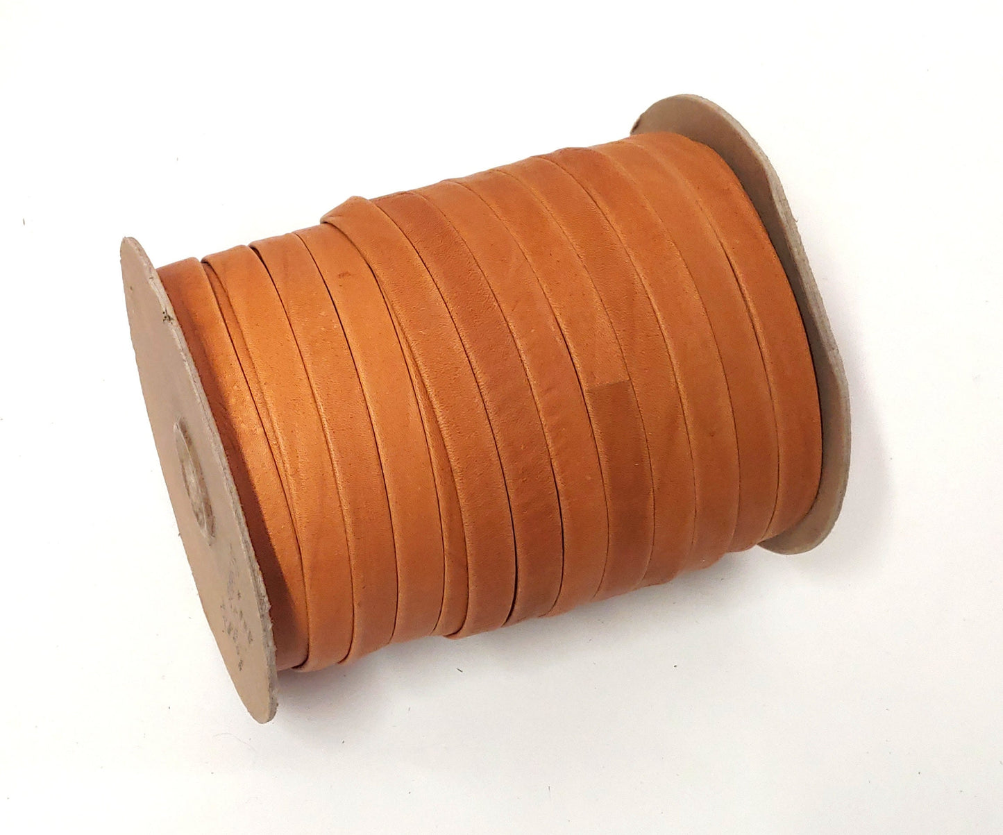 9/16" Double-folded Cowhide Leather Trim in Dirty Natural Tan (5 yds) 0562BCB