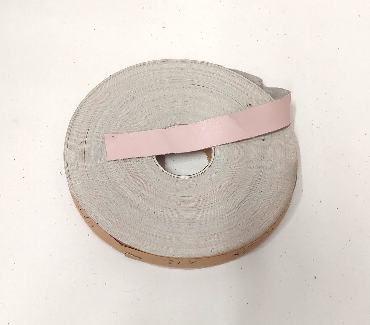 1/2" Flat, Cowhide Leather Lacing in Pink Garment (5 yds) 0500ND9 bubble gum pink