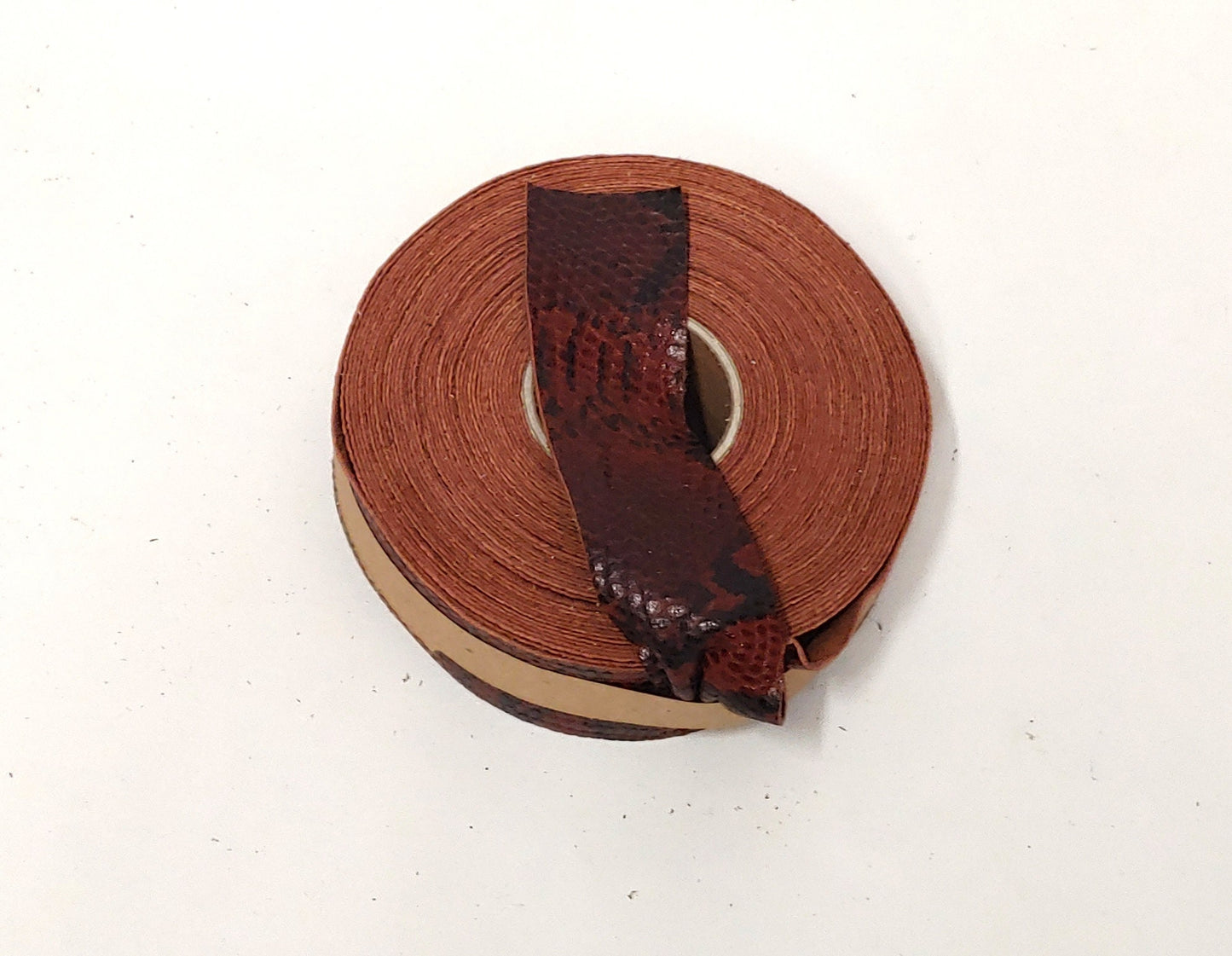 1-1/4" Flat, Lambskin Binding, in Rust Lizard (2 YDS) 1250NLA