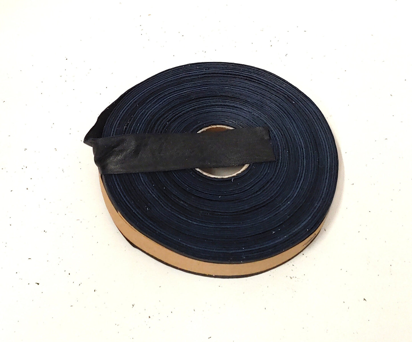 1" Flat, Lamb Leather Binding in Charcoal Black/Dk Gray (3 YDS) 1000FLA - trim, edge binding, leather tape
