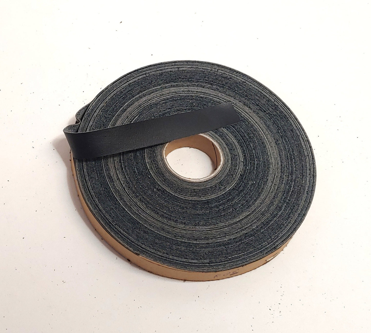 1" Flat Cowhide Leather Binding in Black Boot (5 yds) 1000FD9 trim tape; edge binding; leather tape