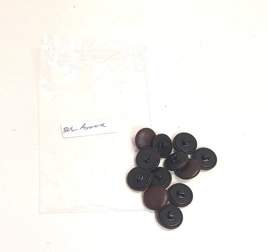 30 Line, Cowhide Covered, Hopper Back Buttons in Brown (12 PC.)