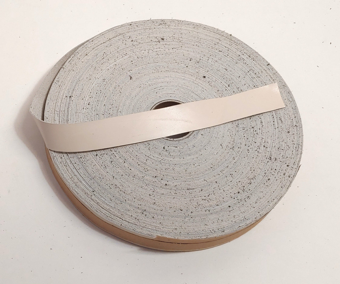 1" Flat Cowhide Leather Binding in Bone (5 yds) 1000FDB trim tape; edge binding; leather tape