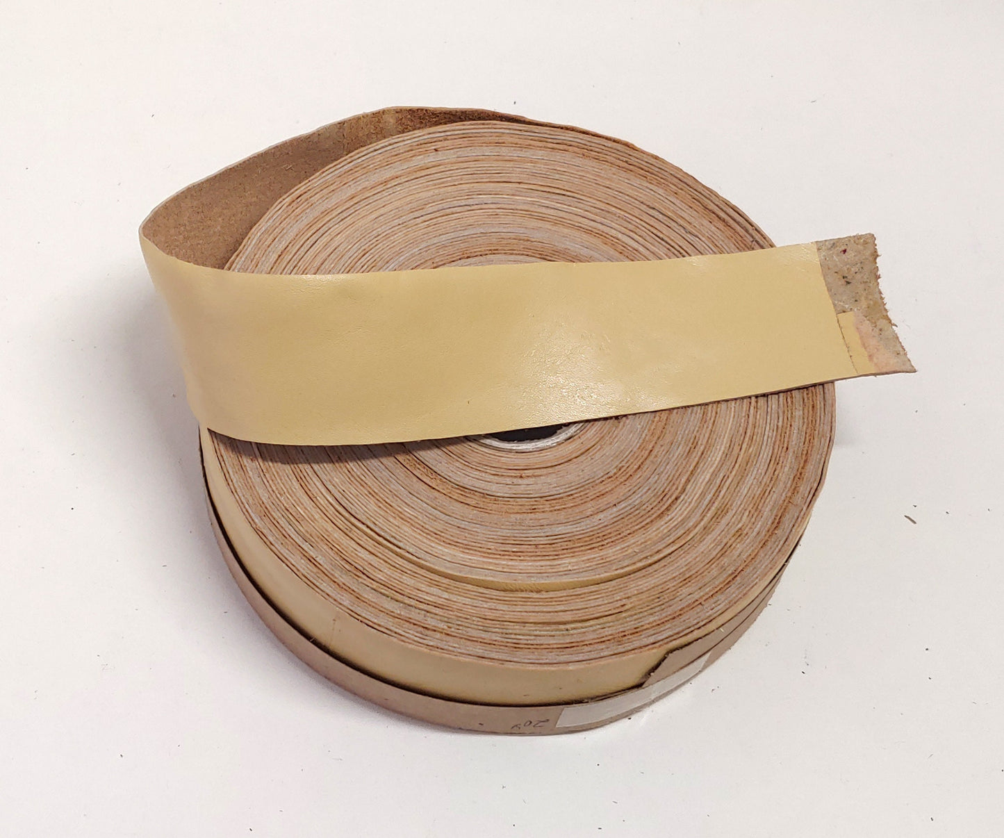 1-1/2" Flat, Cowhide Binding in Cream (2 YDS) 1500FDD trim tape; edge binding; leather tape