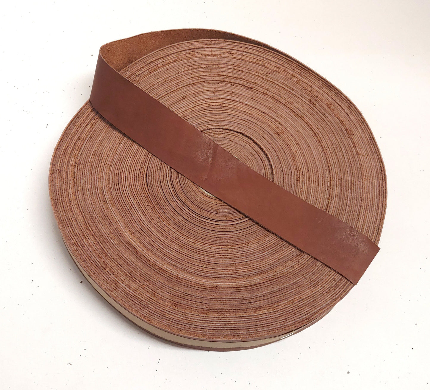 1-1/2" Flat Cowhide Binding in Light Brown (3 YDS) 1500ND9 trim tape; edge binding; leather tape