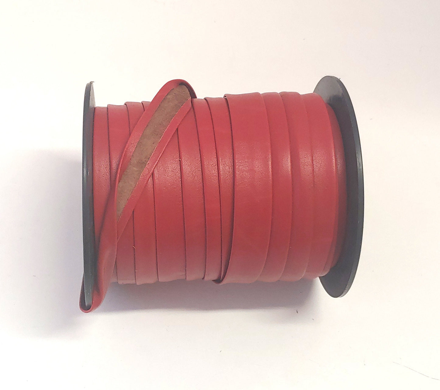 3/4" Open Fold Genuine Leather Binding in Red (3 YDS) 0750CDB