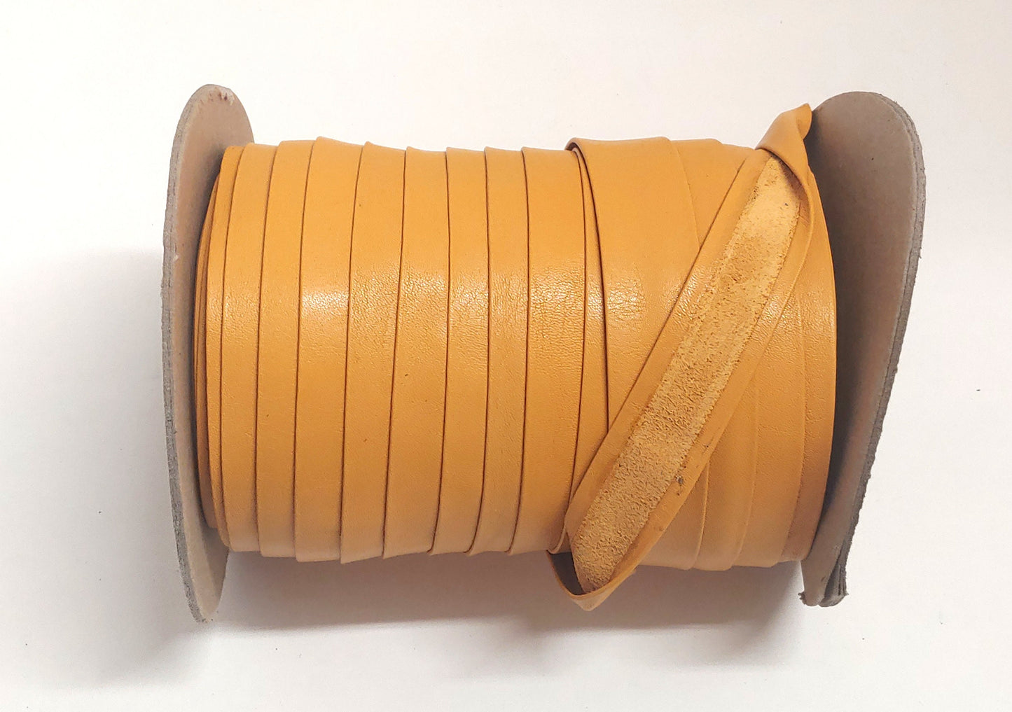 3/4" Open Fold Genuine Leather Binding in Mustard (3 YDS) 0750CDE
