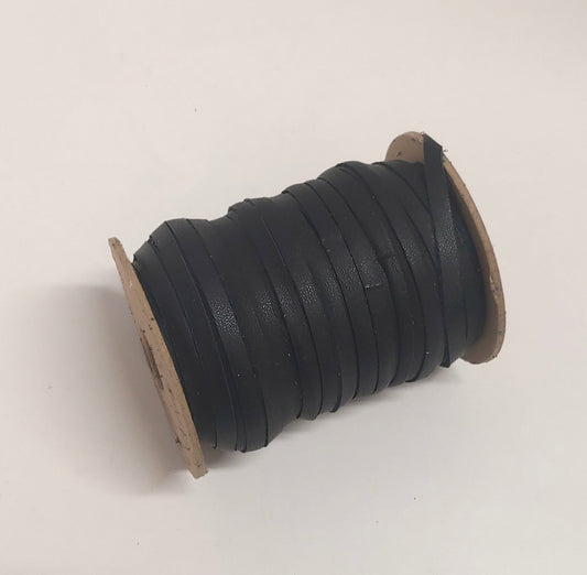 5/16" Flat, Cowhide Leather Lacing in Black Duquessa (10 YDS) 0312NDB