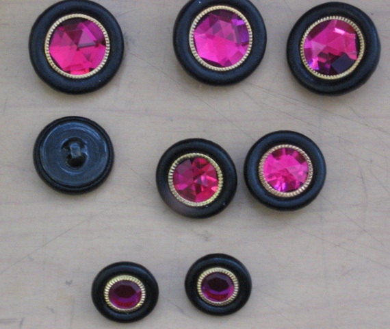 Leather Covered Buttons Hopper Backs & Jewel Centre (lot of 8)