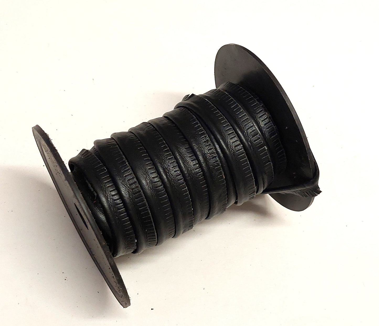 Black Naturelle Polyurethane Vegan Leather Cord Piping with Slashed Edge  1/2" (5 yds) 3446XUNAT welting
