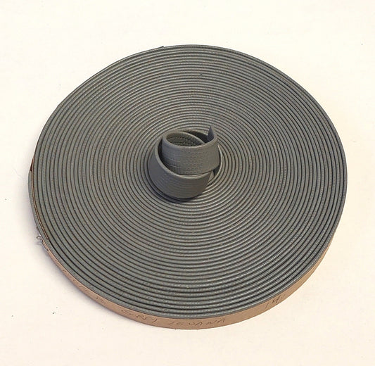3/4" Double-folded & Reinforced Cowhide Leather Strap in Gray Iguana print (2 YDS) 0750RCB