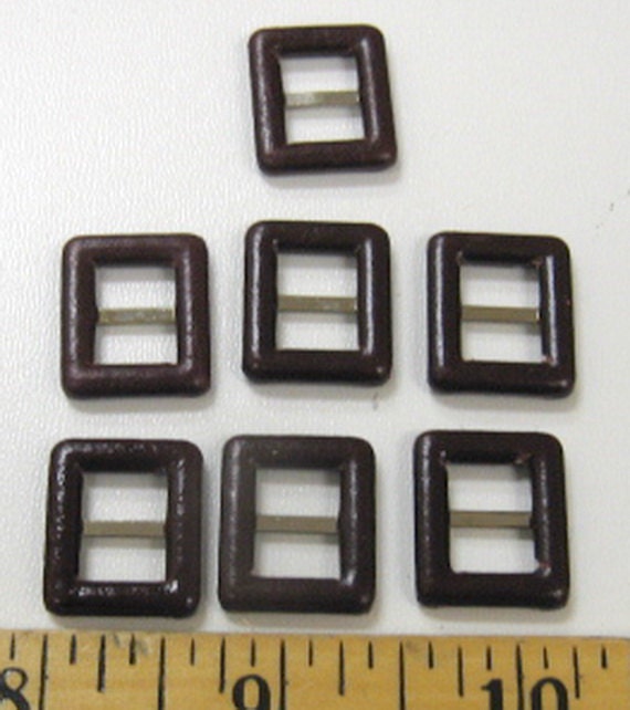 Covered Buckle 3/8" Burgundy Patent