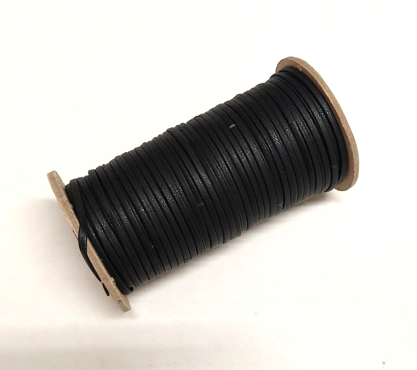 1/8" Double Folded Cowhide Leather Lacing in Black Lamb Touch BREAKS (5 yds) 0125BDB